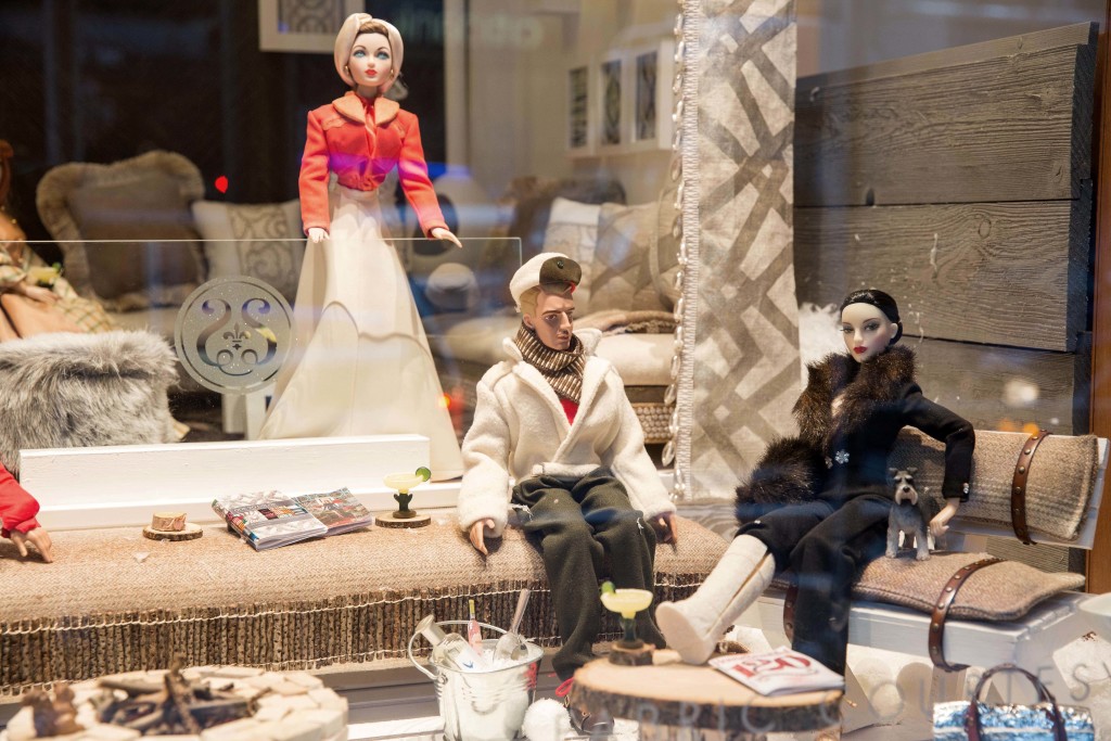 Samuel & Sons Holiday Window Display