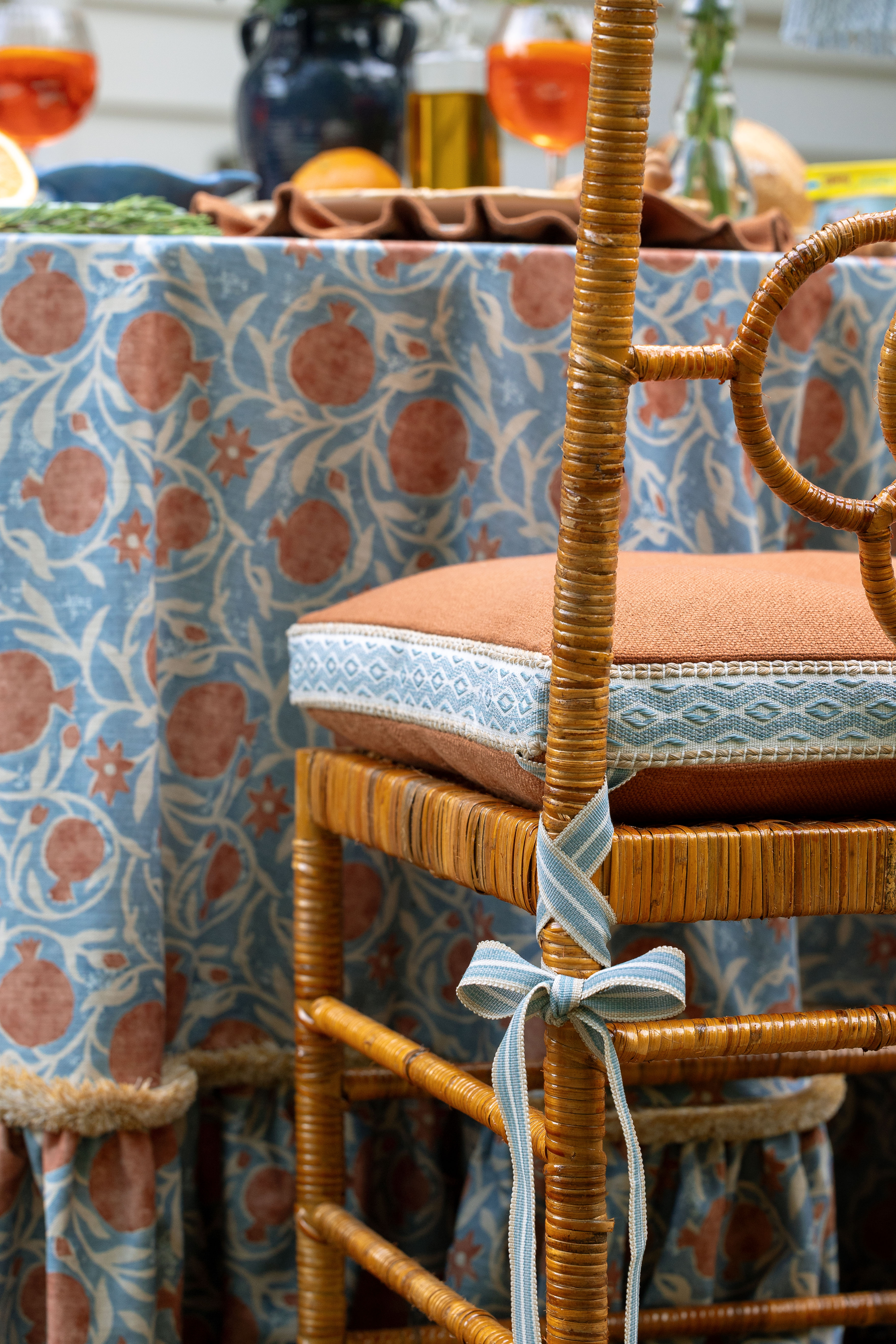 outdoor tablescape chair