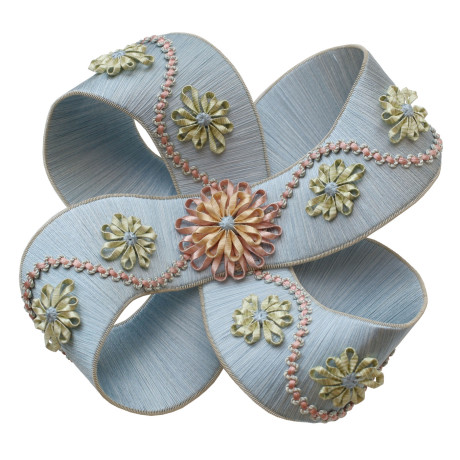 ROSETTES/TUFTS/FROGS - 6.5" LE MUSÉE SILK BOW - 660