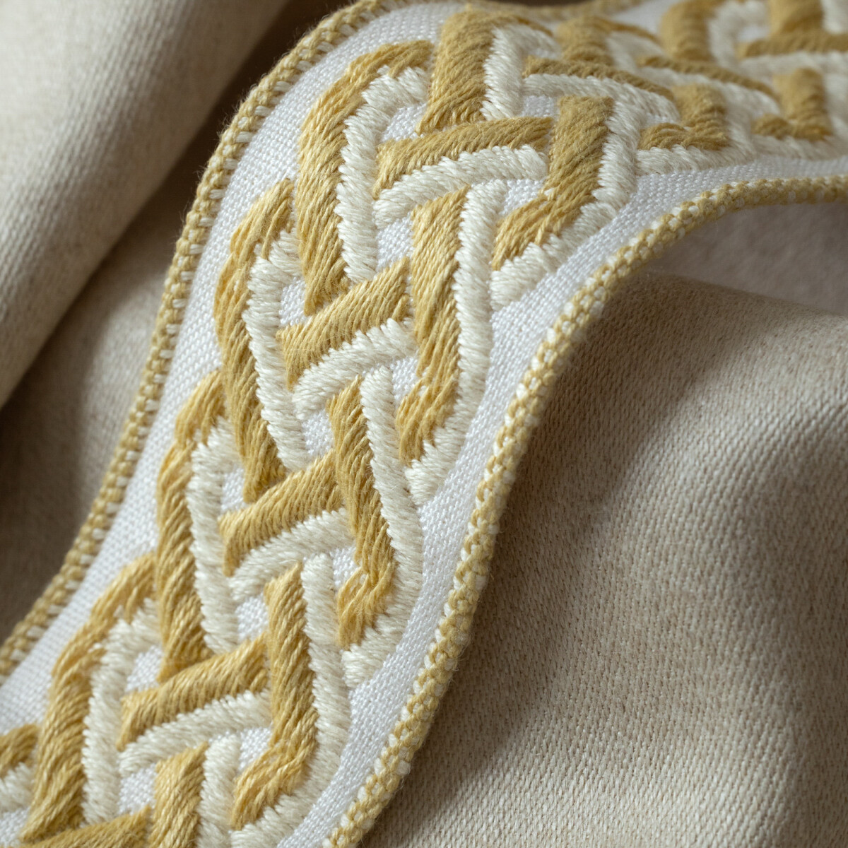 DORSET BRAIDED BORDER - PORCELAIN - Samuel and Sons