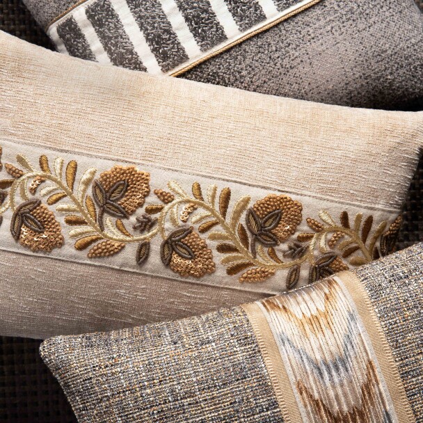 SOLSTICE EMBROIDERED BORDER - TITANIUM - Samuel and Sons
