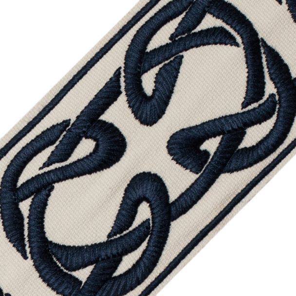 BORDERS/TAPES - SERPENTINE EMBROIDERED BORDER - 19