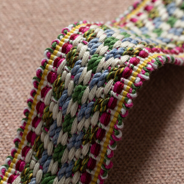 KALEIDOSCOPE CHEVRON BRAID - GARLAND - Samuel and Sons